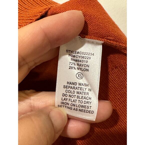 Cyrus Women's Size XS Knit Sweater Vest Firecracker Rust V-Neck New w/ Tags - Picture 11 of 11
